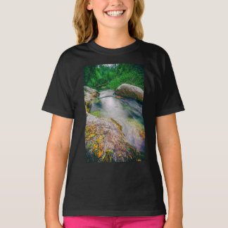 T-shirt Gros plan de l'étang en amont de la cascade