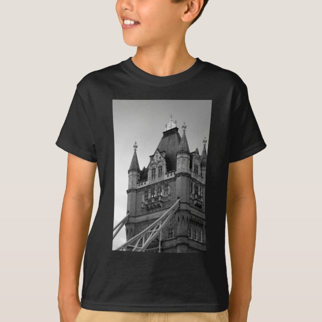 T-shirt Gros plan du London Tower Bridge (Devant)