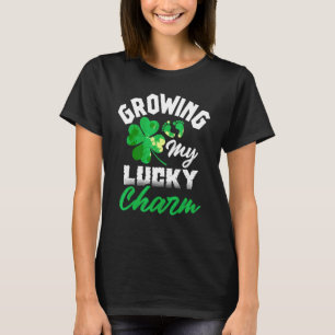 T-shirt Growing My Lucky Charm St Patrick's Day Pregnancy