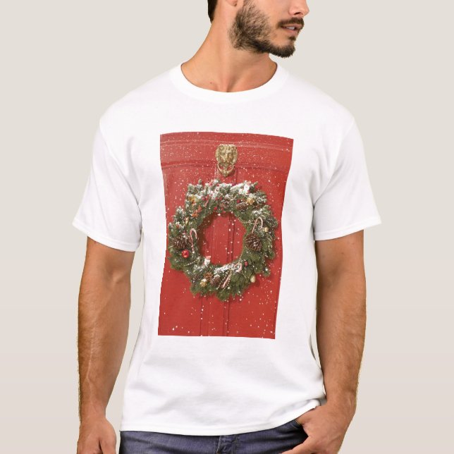T-shirt Guirlande de Noël accrochant sur une porte (Devant)