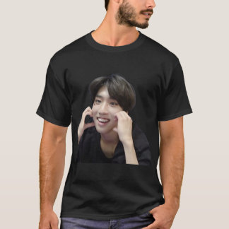 T-shirt Han Jisung Cute Coeur Cheeks Sticker.png
