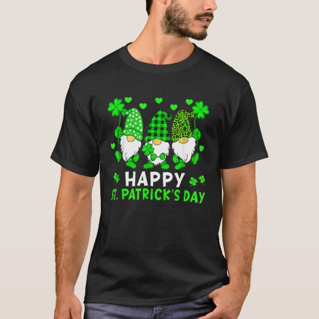 T-shirt Happy St Patrick's Day Three Gnomes Holding Shamro (Devant)