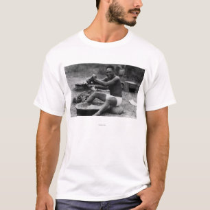 T-shirt Hawaï - taro de broyage d'homme pour faire le POI
