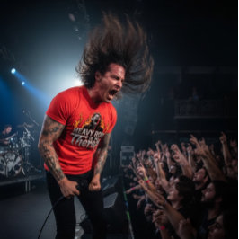 T-shirt Heavy Rock Is My Therapy