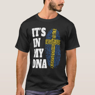 T-shirt Heureux dans mon ADN Suède Drapeau suédois