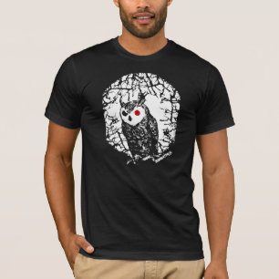 T-shirt Hibou observé par rouge