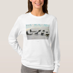T-shirt Hommes avec la luge tirée par des chiens "de