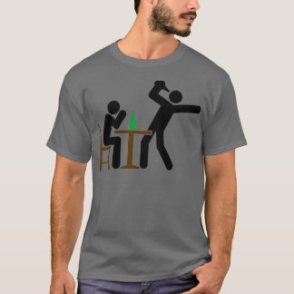 T-shirt Hommes buvant