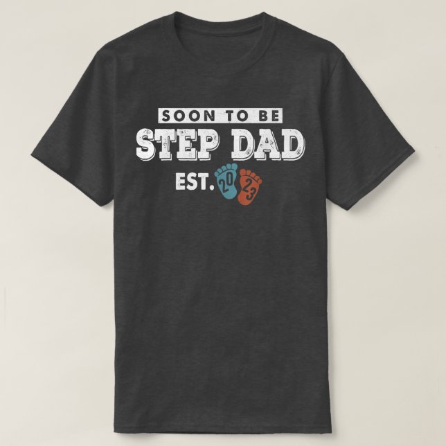 T-shirt Hommes promus à StepDad est 2023 Grossesse Bientôt (Design devant)