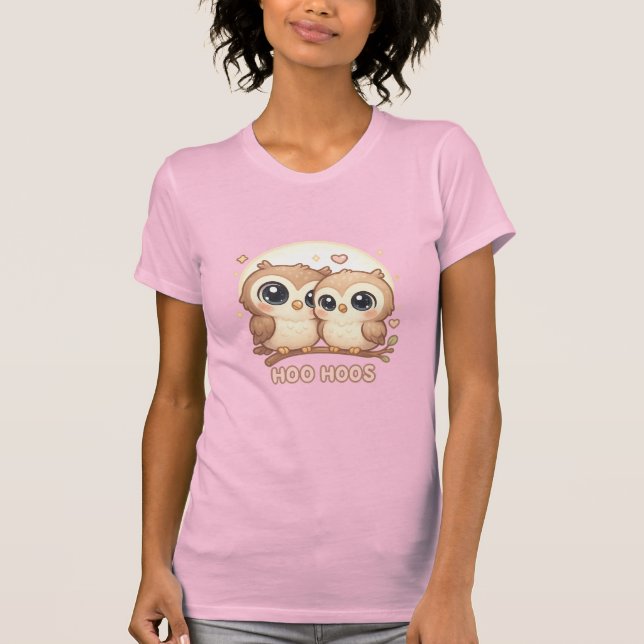 T-shirt HOO HOOS – Cute Chibi Owl Pair Under Moon (Devant)