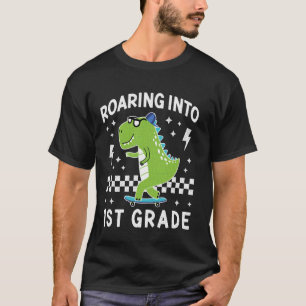 T-shirt Hurlement en 1re année Planche à roulette Dinosaur
