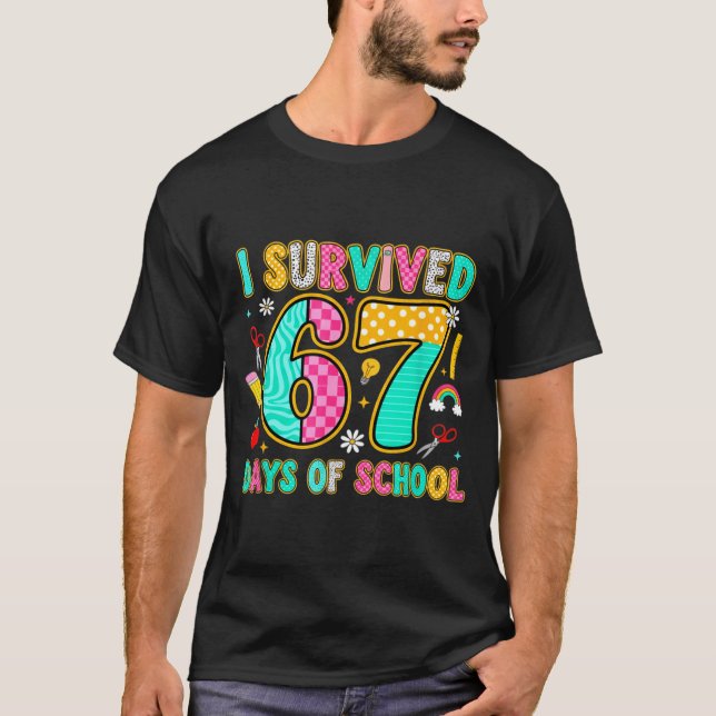 T-shirt I Survived 67 Days Of School Funny Meme Teacher St (Devant)