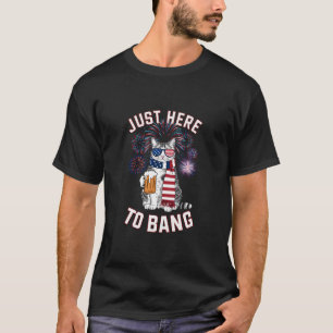 T-shirt Ici pour boire de la bière avec le drapeau américa