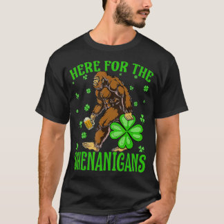 T-shirt Ici Pour Les Shenanigans Bigfoot St Patrick's Day