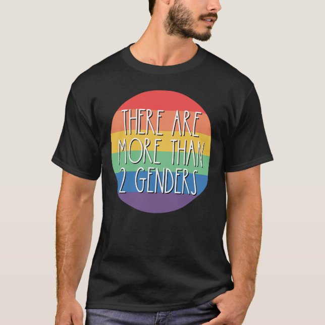 T-shirt Il Y A Plus De 2 Hommes Rainbow LGBTQ (Devant)