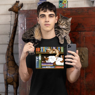 T-shirt Illustration d'une étagère à livres avec des chats