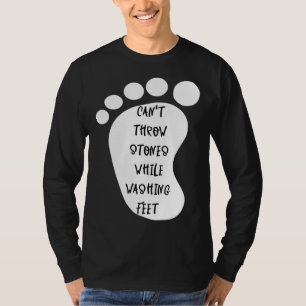 T-shirt Impossible de jeter des pierres tout en se lavant