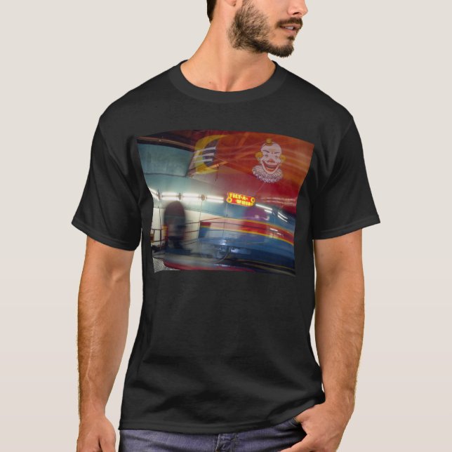 T-shirt Inclinaison-UN-Mouvement giratoire (Devant)