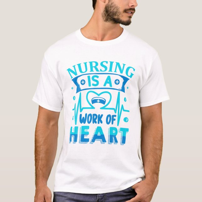 T-shirt Infirmière Est Un Travail D'Infirmière Coeur (Devant)