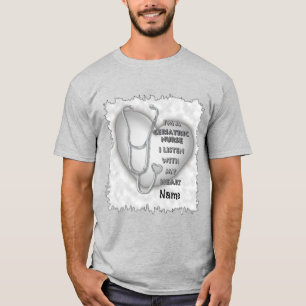 T-shirt Infirmière gériatrique à coeur gris