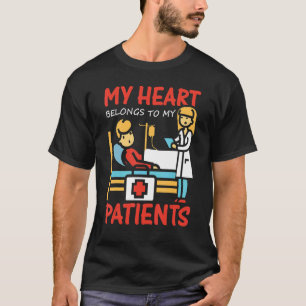 T-shirt Infirmière graphique Vêtements Mon coeur appartien