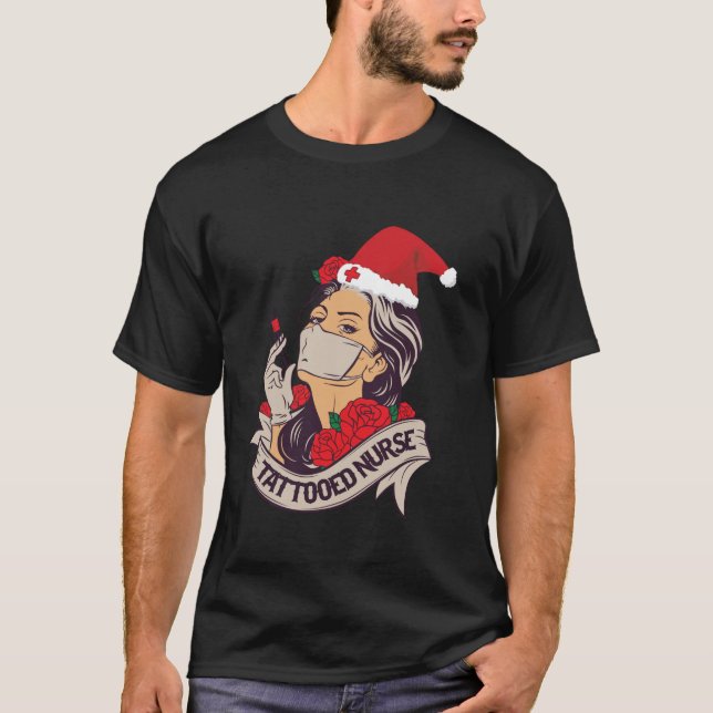 T-shirt Infirmière tatouée RN Noël Santa Hat Infirmière Pr (Devant)