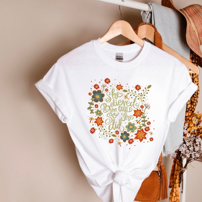 T-shirt Inspirant, Elle Croyait Qu'Elle Pourrait Inspiréte (Créateur téléchargé)