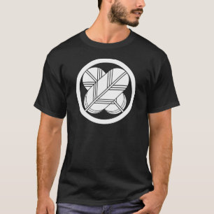 T-shirt Intersecting hawk feathers with foot in circle