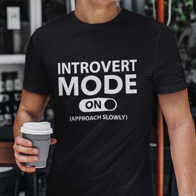 T-shirt Introvert (Créateur téléchargé)