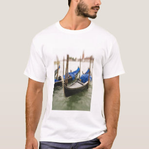 T-shirt Italie, Venise, Focus sélectif de la Gondola