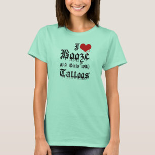 T-shirt J'adore l'alcool et les filles avec des tatouages