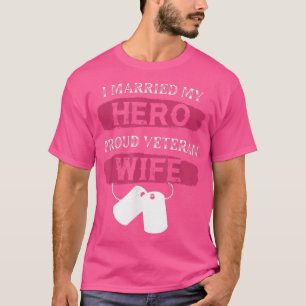 T-shirt J'ai épousé mon Héros Fière Vétérinaire Da d'une f