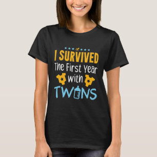 T-shirt J'ai survécu à la première année avec des jumeaux