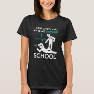 T-shirt J'Ai Survécu À Son Passage À L'École De Soins Infi