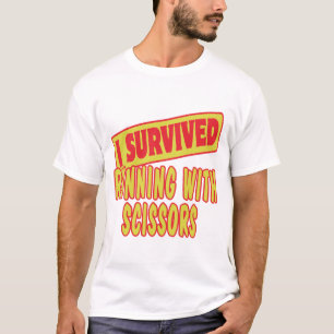 T-SHIRT J'AI SURVÉCU EN COURANT AVEC DES SCISSEURS