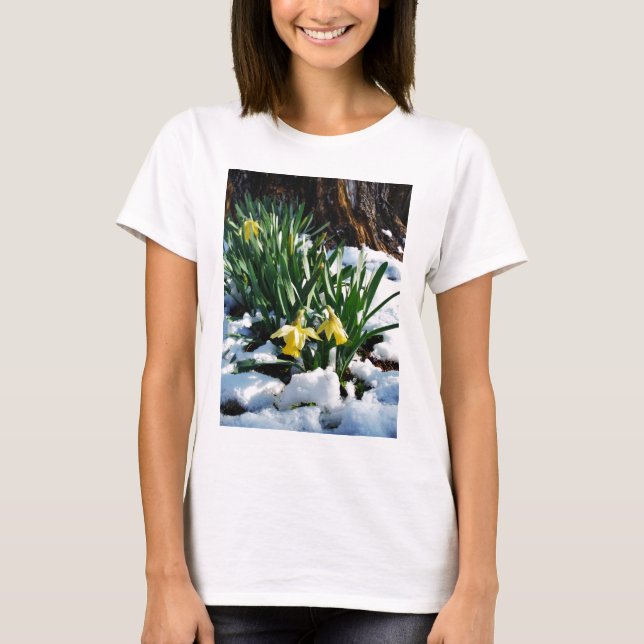 T-shirt Jaune Daffodils fleurs dans la neige (Devant)