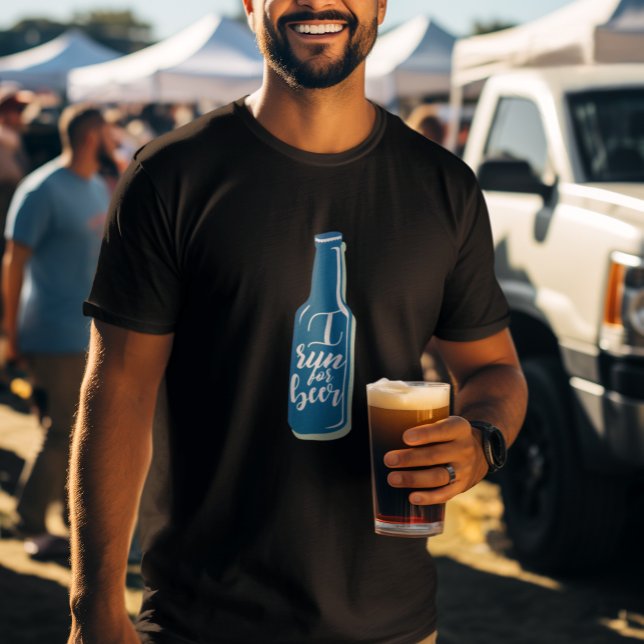 T-shirt Je Cours Pour La Bière Fitness Humour Bouteille Bl (Créateur téléchargé)