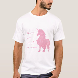 T-shirt Je crois en la licorne rose invisible.