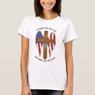 T-shirt Je me tiens pour le drapeau et le genou pour la cr