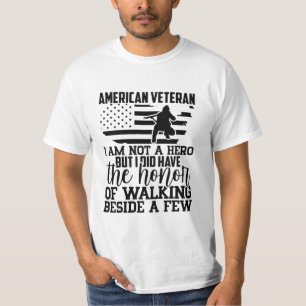 T-SHIRT JE NE SUIS PAS UN HÉROS, MAIS J'AI...