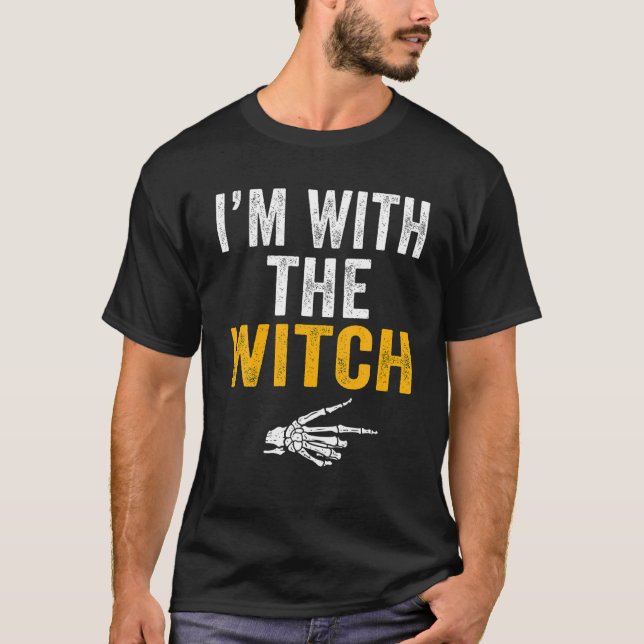 T-shirt Je suis avec la sorcière son costume d'Halloween (Devant)