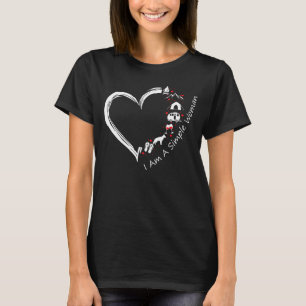 T-shirt Je suis une femme simple Camping Vin Chien Feu Mon