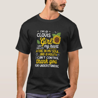 T-shirt Je suis une Fille Clovis Je suis née avec un feu d