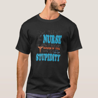 T-shirt Je suis une vieille infirmière grincheuse Mon nive