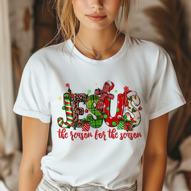 T-shirt Jésus Est La Raison De La Saison Foi Noël (Spread joy, faith, and the spirit of the season with this cheerful Christmas t-shirt.)