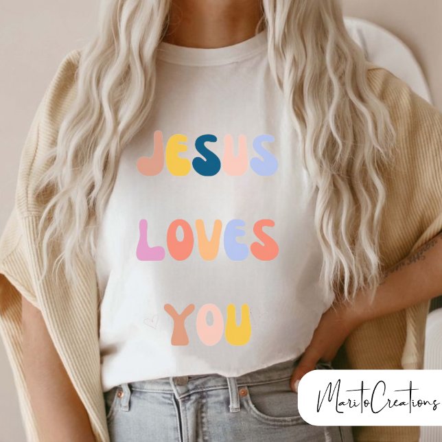T-shirt Jesus loves you Christian T-shirt.  (Créateur téléchargé)