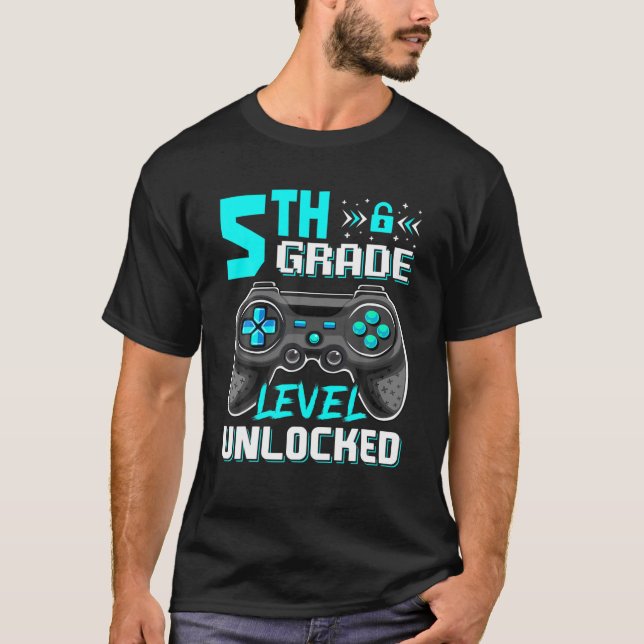 T-shirt Jeu Vidéo Déverrouillé De 5E Année Garçons Retour  (Devant)