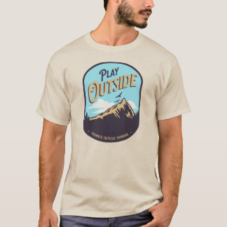 T-shirt Jouer à l'extérieur promouvoir la pensée critique