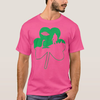 T-shirt Jour de la Saint Patrick Bigfoot Nessie Ufo Shamro