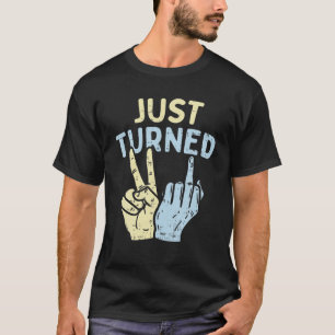 T-shirt Just Turned 21 Hands Funny Happy 21St Birthday Par